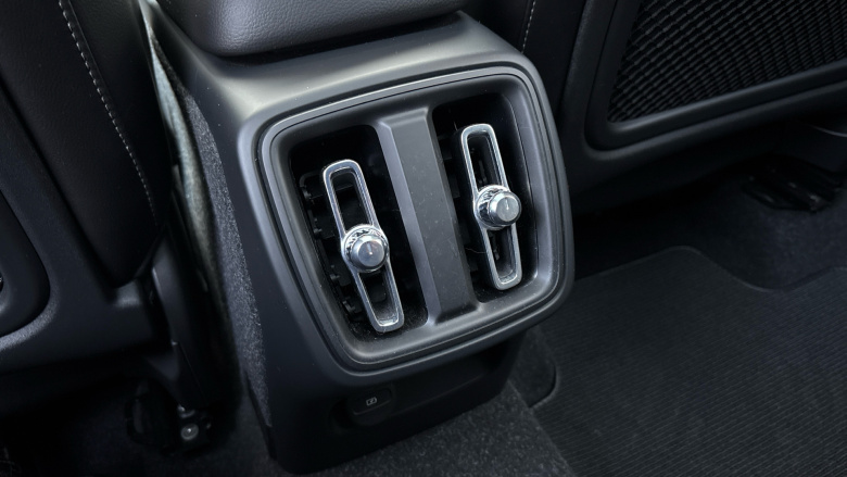 Volvo Xc40 2.0 B4P Inscription Pro 5dr Auto Petrol Estate